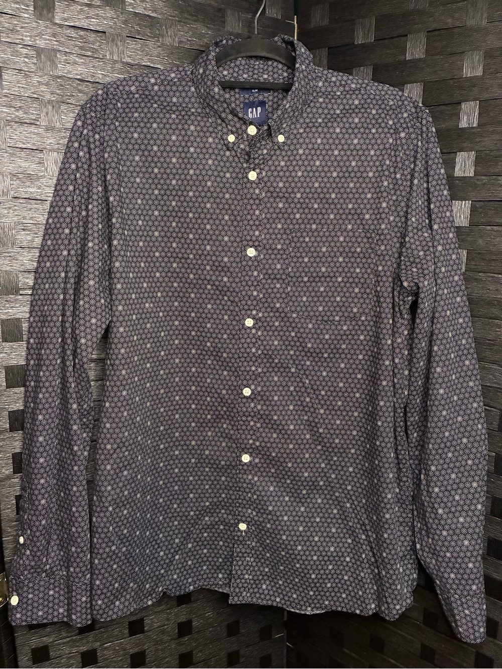 GAP Men's Black and White Microdot Button-Down Shirt